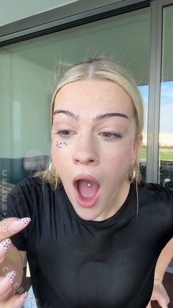 Full leaked Romina jana private onlyfans photo
