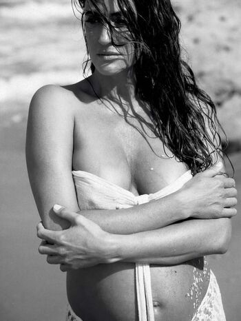 Full leaked Rona lee shimon private onlyfans photo