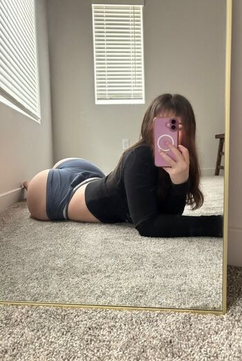 Full leaked Rosaliine private onlyfans photo