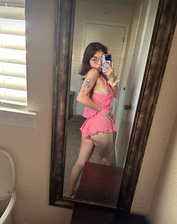 Full leaked Rose w page private onlyfans photo