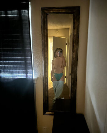 Full leaked Rose w page private onlyfans photo