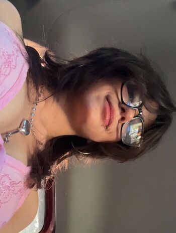 Full leaked Roselews private onlyfans photo