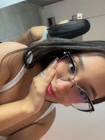 Full leaked Rosiebaee private onlyfans photo