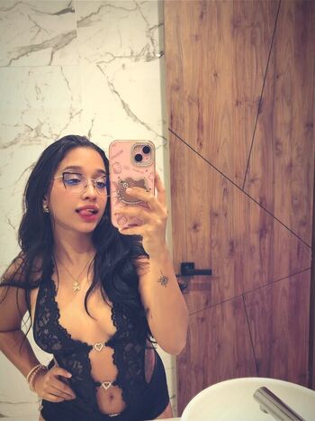 Full leaked Rosiebaee private onlyfans photo