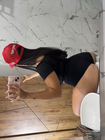 Full leaked Rosiebaee private onlyfans photo
