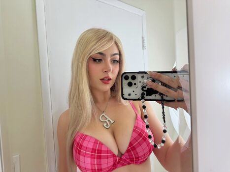 Full leaked Rowsvee  page private onlyfans photo