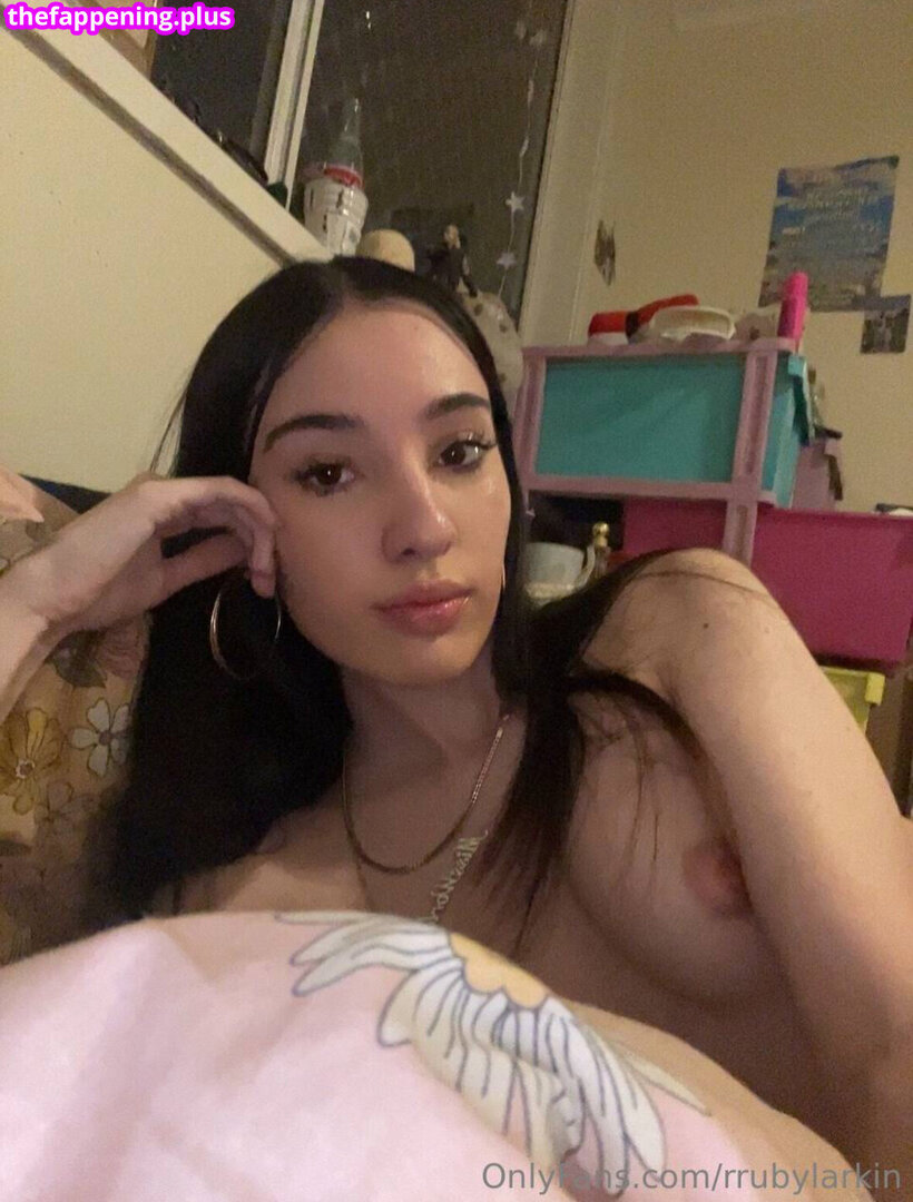 rrubyjeanlarkin / rrubylarkin / rubyjeanlarkin Çıplak OnlyFans Fotoğrafı #23