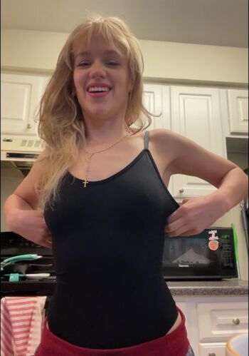 Full leaked Rubberduckiejo private onlyfans photo
