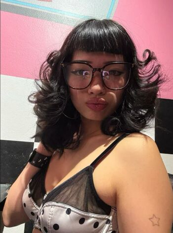 Full leaked Ruinedbymiki page private onlyfans photo
