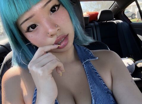 Full leaked Ruinedbymiki private onlyfans photo