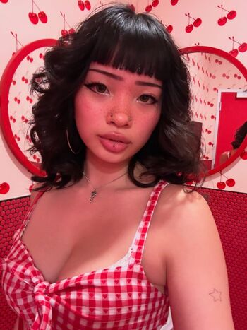 Full leaked Ruinedbymiki private onlyfans photo