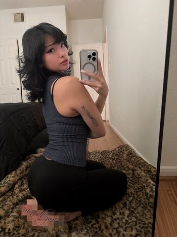 Full leaked Ruinedbymiki private onlyfans photo