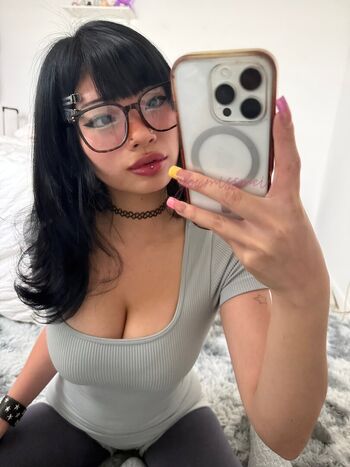 Full leaked Ruinedbymiki private onlyfans photo