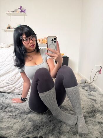 Full leaked Ruinedbymiki private onlyfans photo