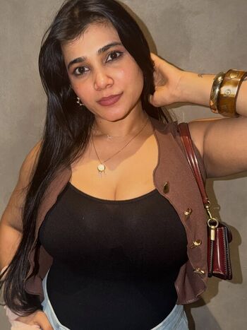 Full leaked Saadhananaidu private onlyfans photo