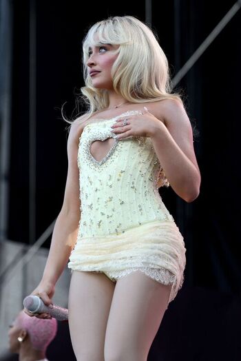 Full leaked Sabrina carpenter  page private onlyfans photo