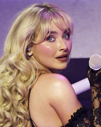 Full leaked Sabrina carpenter  page private onlyfans photo