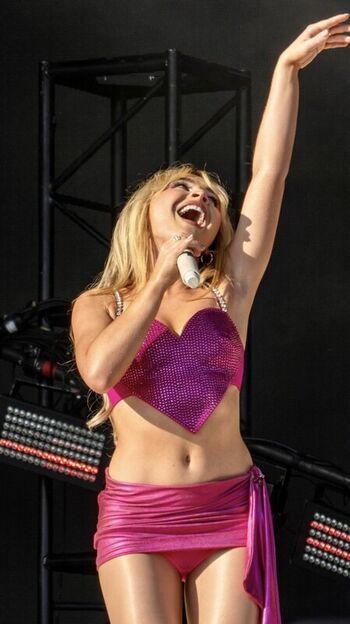 Full leaked Sabrina carpenter  page private onlyfans photo