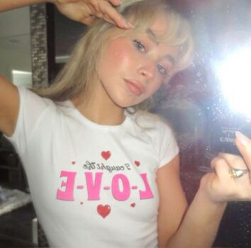 Full leaked Sabrina carpenter  page private onlyfans photo
