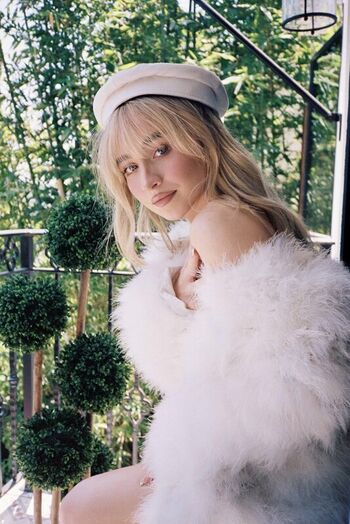Full leaked Sabrina carpenter  page private onlyfans photo