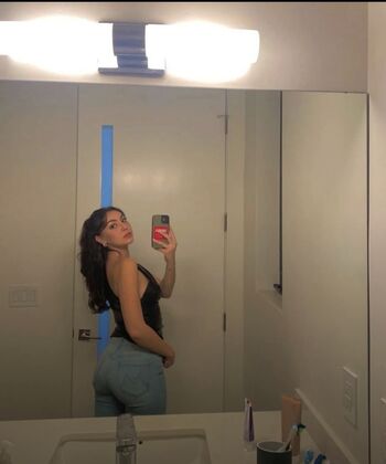 Full leaked Saby hesri private onlyfans photo