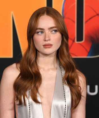 Full leaked Sadie sink page private onlyfans photo