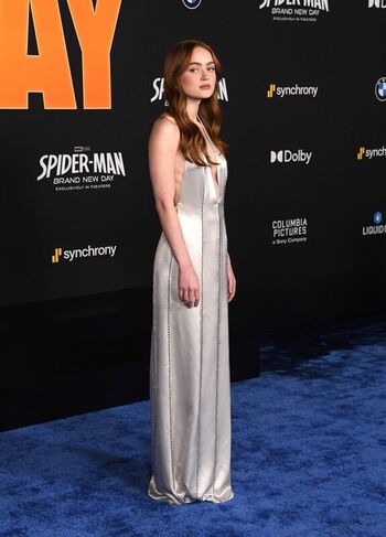 Full leaked Sadie sink page private onlyfans photo