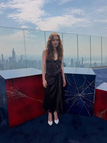 Full leaked Sadie sink page private onlyfans photo