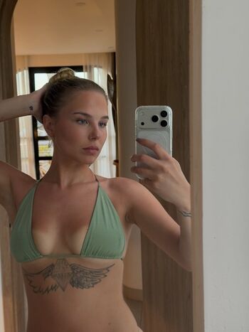 Full leaked Sagafrost page private onlyfans photo