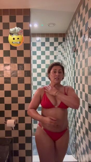 Full leaked Saira khan page private onlyfans photo