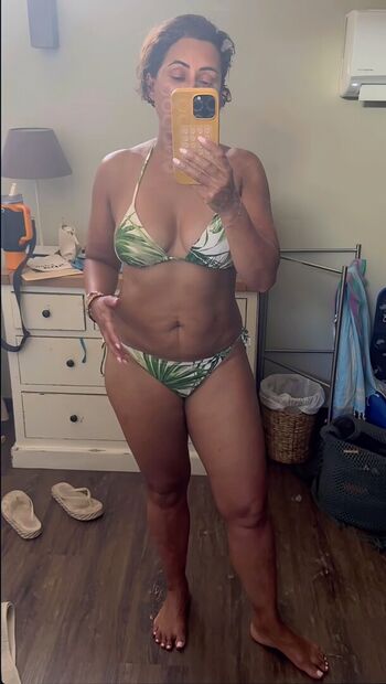 Full leaked Saira khan page private onlyfans photo