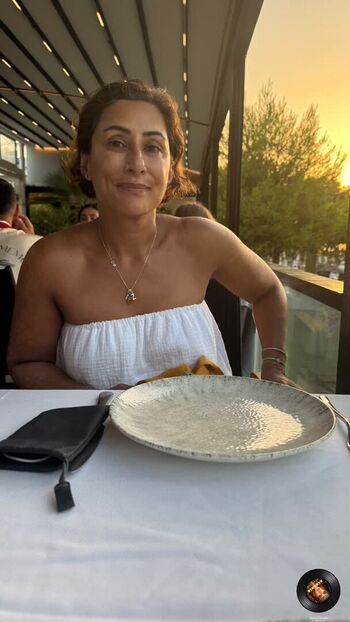 Full leaked Saira khan page private onlyfans photo