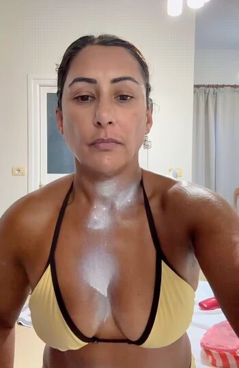 Full leaked Saira khan page private onlyfans photo