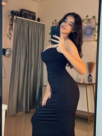 Full leaked Sakshi pandey page private onlyfans photo
