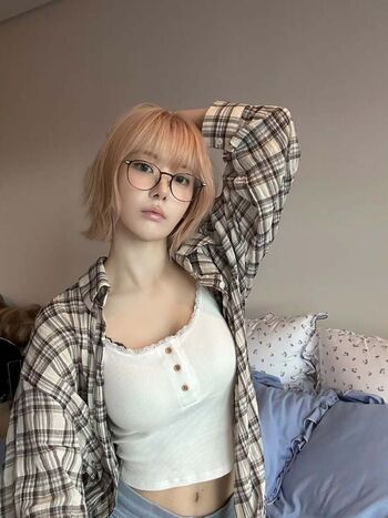 Full leaked Sakura miyawaki private onlyfans photo