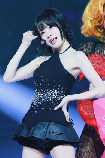 Sakura Miyawaki 宮脇 咲良