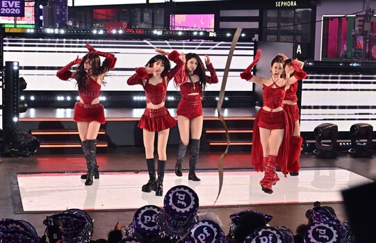 Sakura Miyawaki 宮脇 咲良