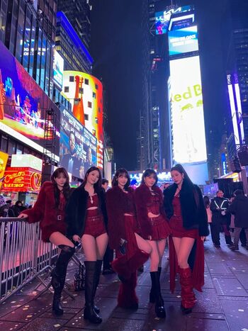 Sakura Miyawaki 宮脇 咲良