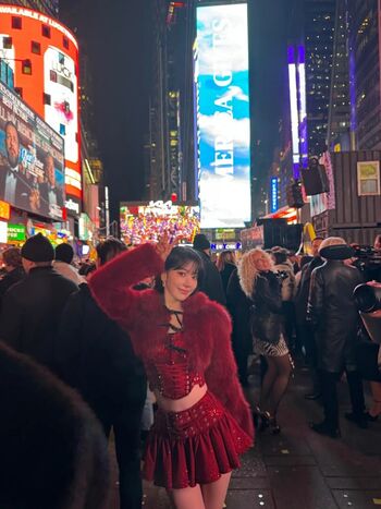 Full leaked Sakura miyawaki page private onlyfans photo