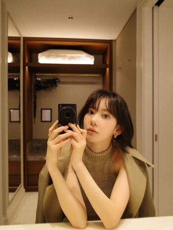 Full leaked Sakura miyawaki page private onlyfans photo