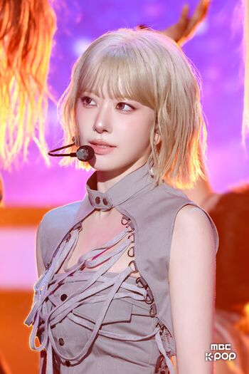 Full leaked Sakura miyawaki page private onlyfans photo