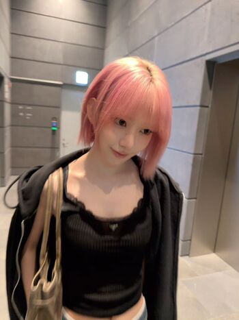 Sakura Miyawaki 宮脇 咲良