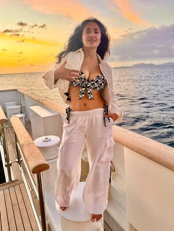 Full leaked Salma hayek  page private onlyfans photo