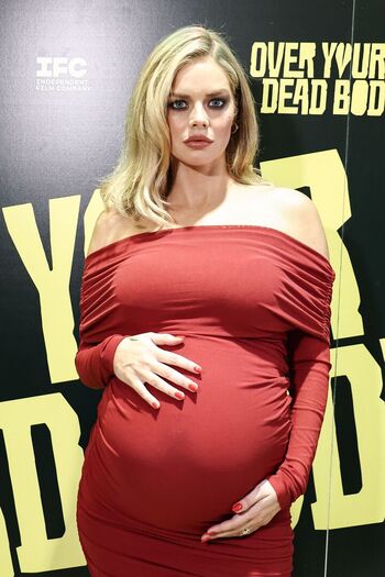 Full leaked Samara weaving page private onlyfans photo
