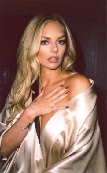 Full leaked Samara weaving page private onlyfans photo