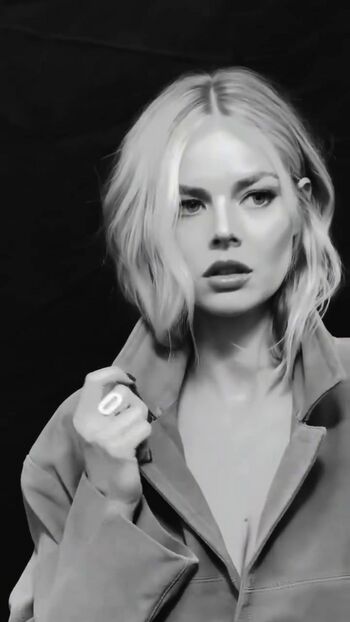 Full leaked Samara weaving page private onlyfans photo