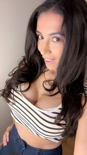 Full leaked Samia la patriote private onlyfans photo