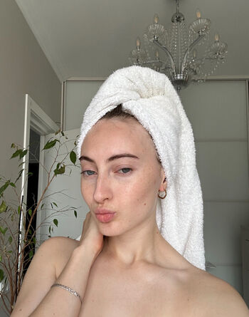 Full leaked Sansastark private onlyfans photo