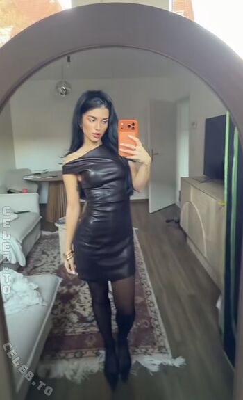 Full leaked Sara arslan private onlyfans photo