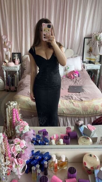 Full leaked Sara dobrik page private onlyfans photo